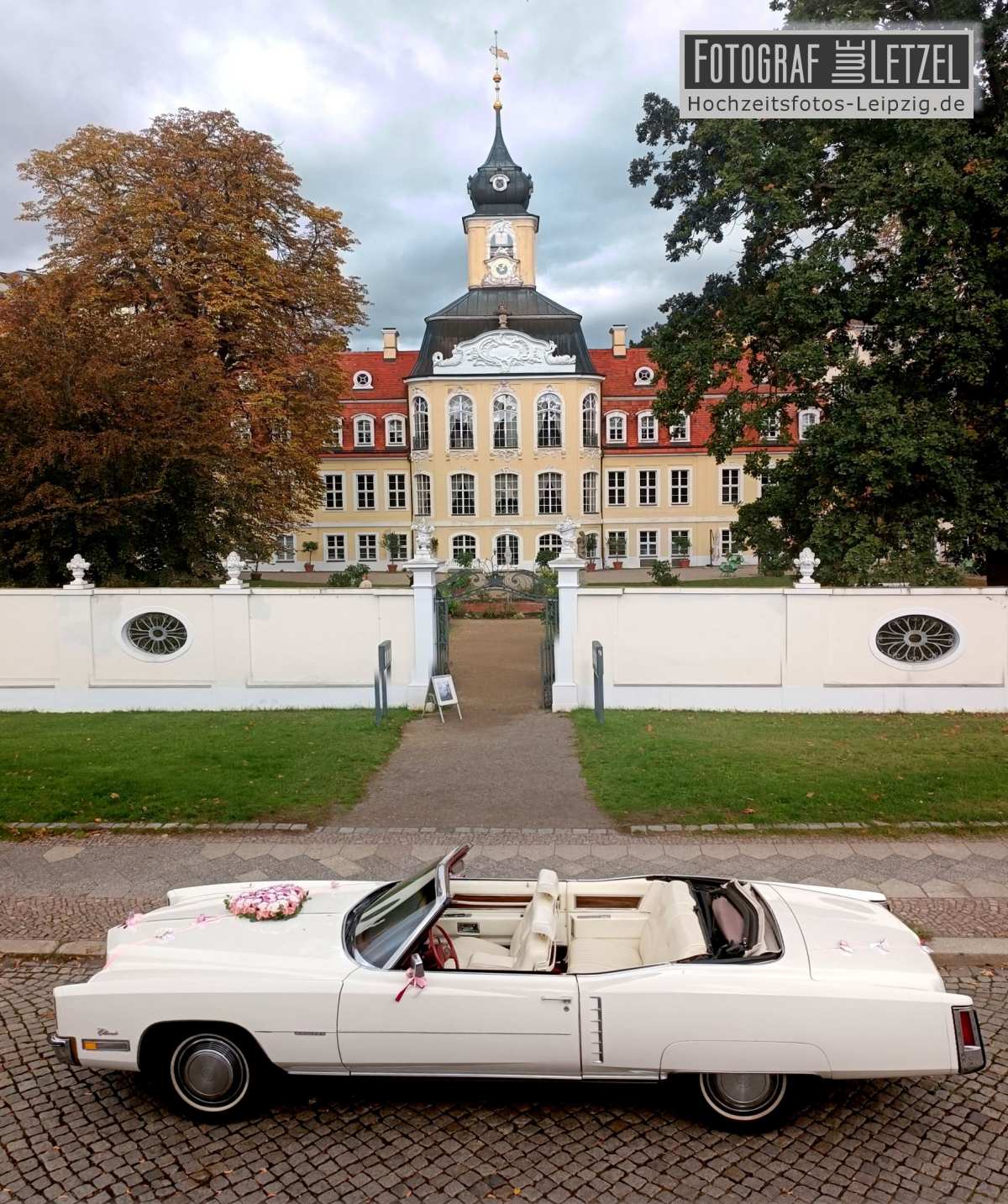 Hochzeitsauto am Gohliser Schl�sschen in Leipzig